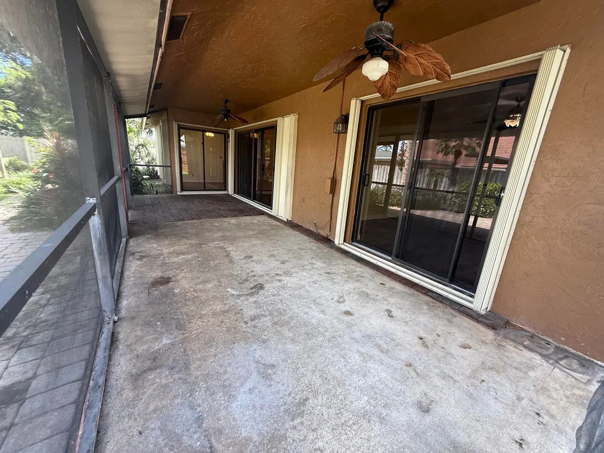 Residence photo 22