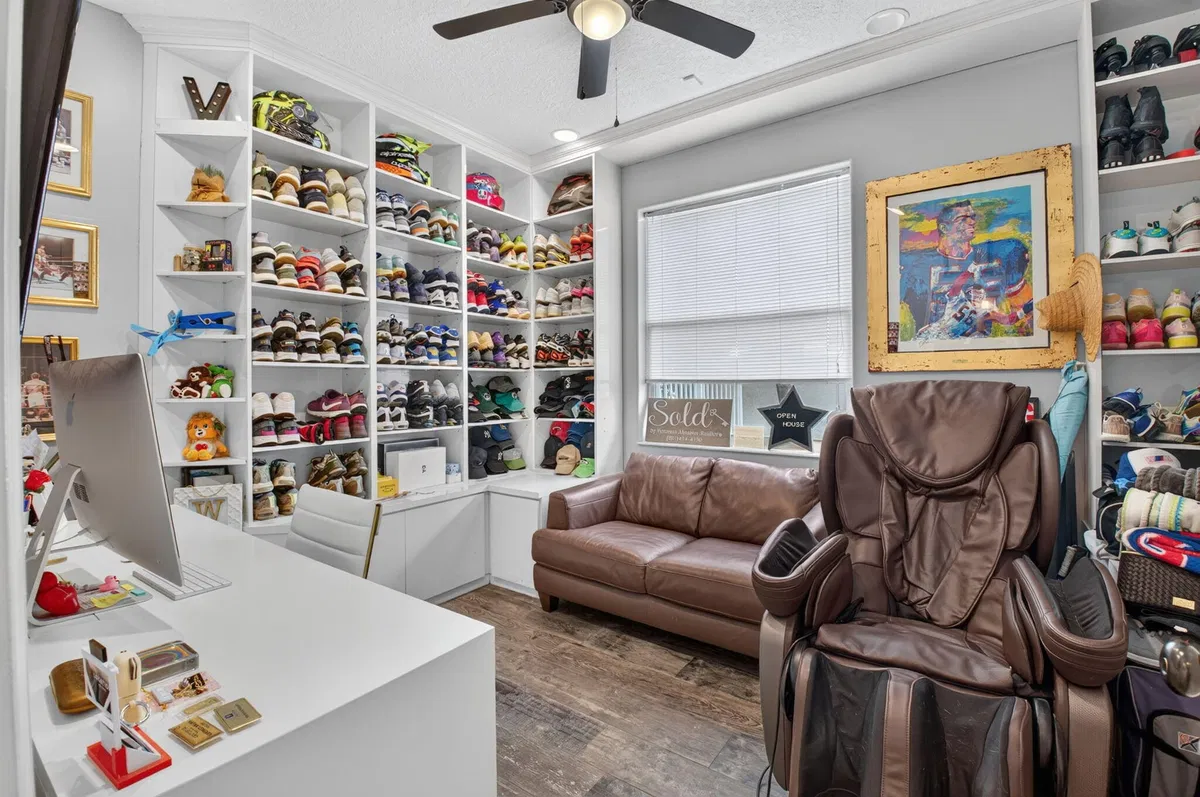 Residence photo 25