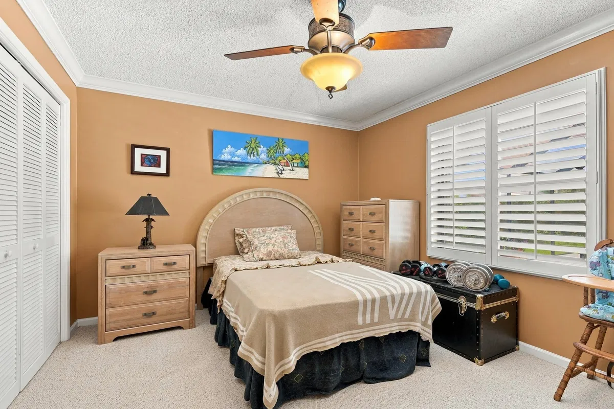 Residence photo 22