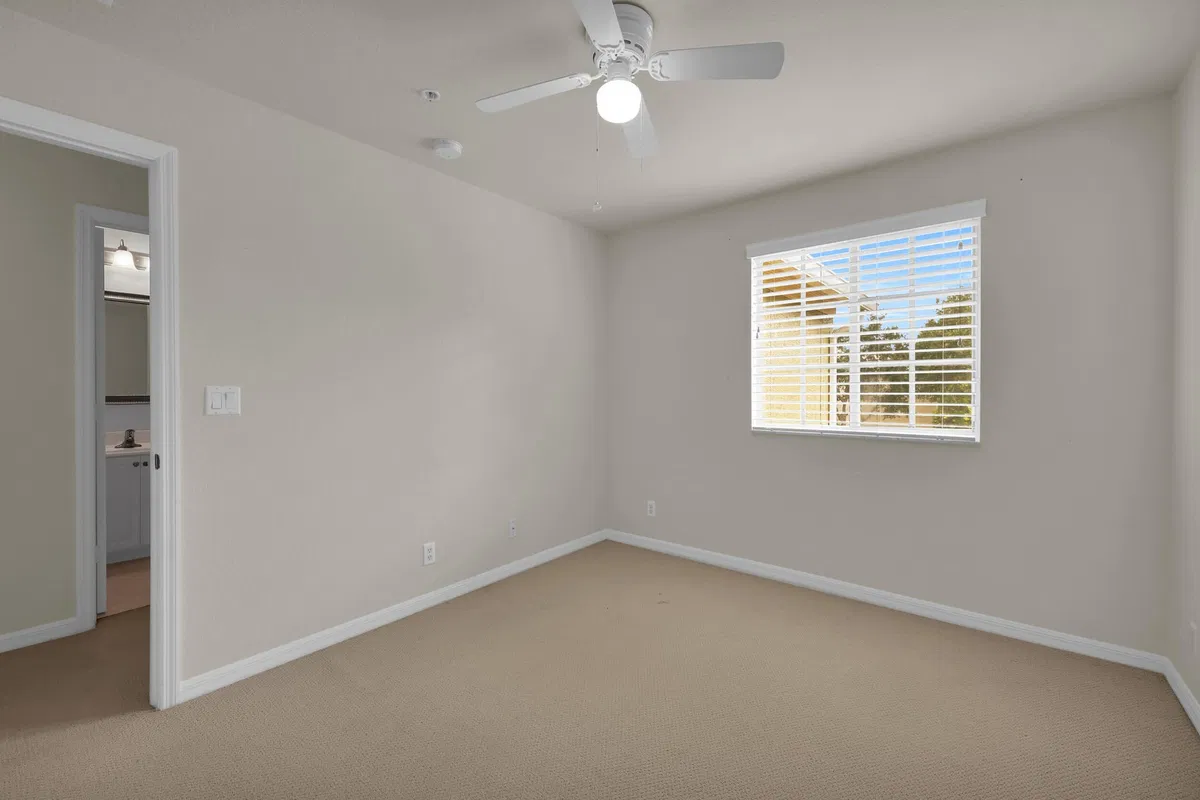 Residence photo 22