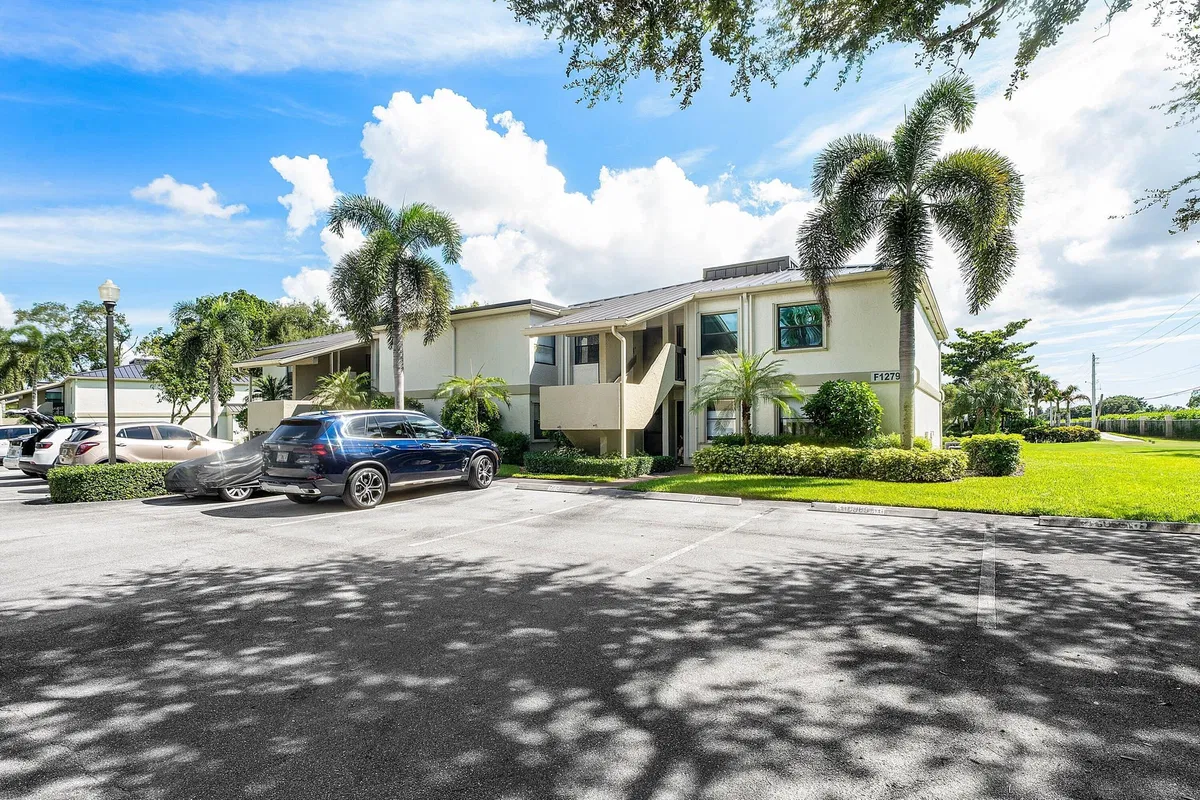 Eastpointe Country Club Unit 204