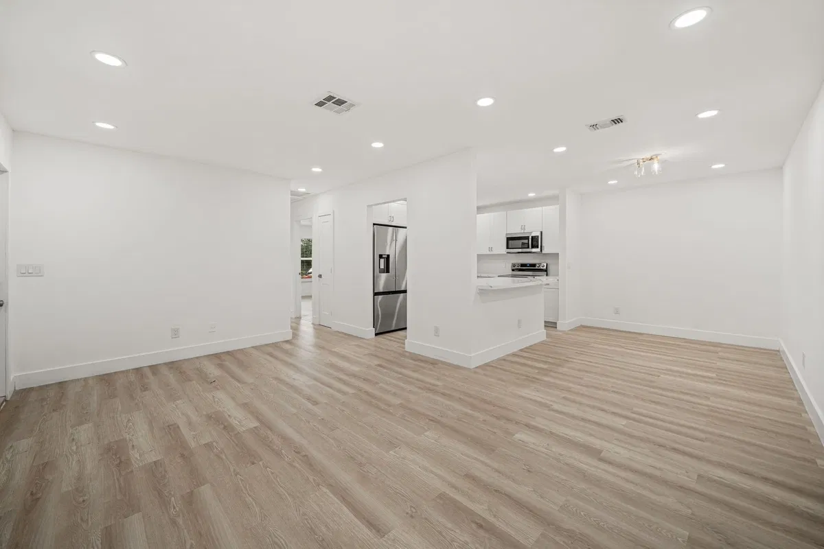  Residence photo 7