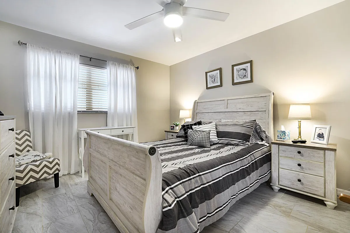  Residence photo 16