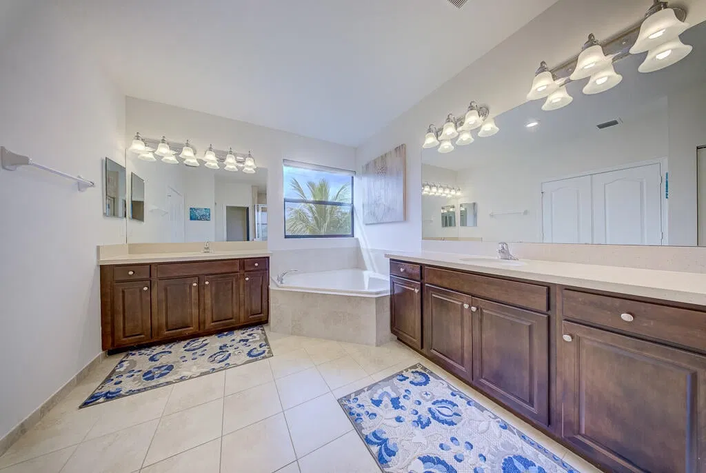 Residence photo 34