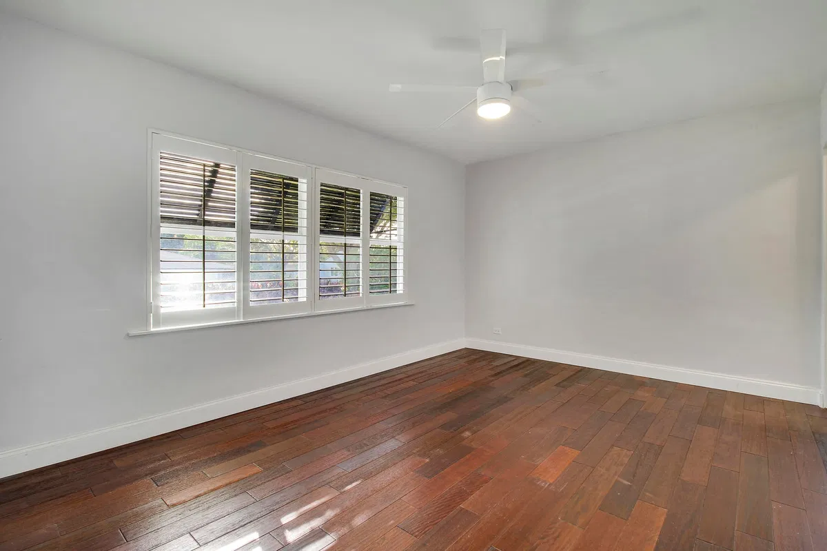  Residence photo 16