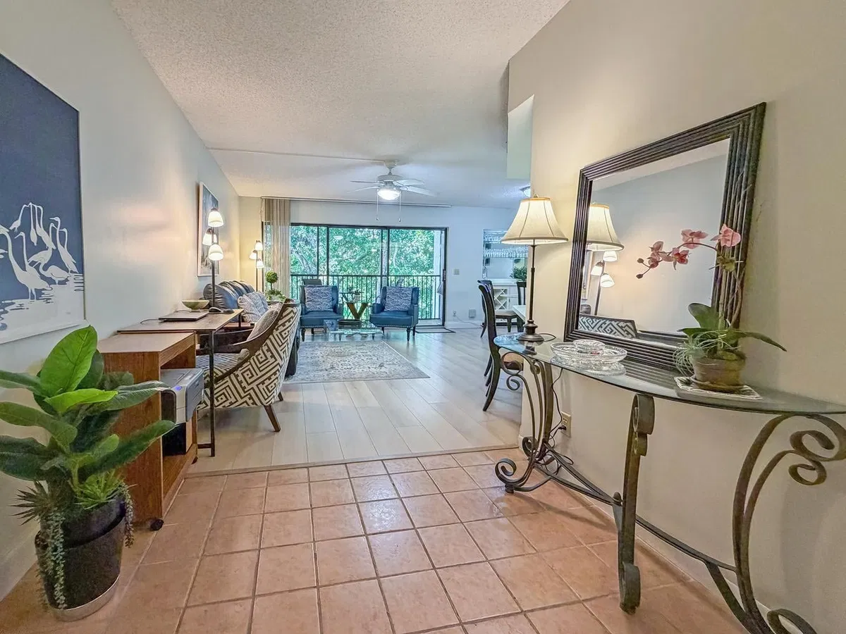  Unit C302 photo 16