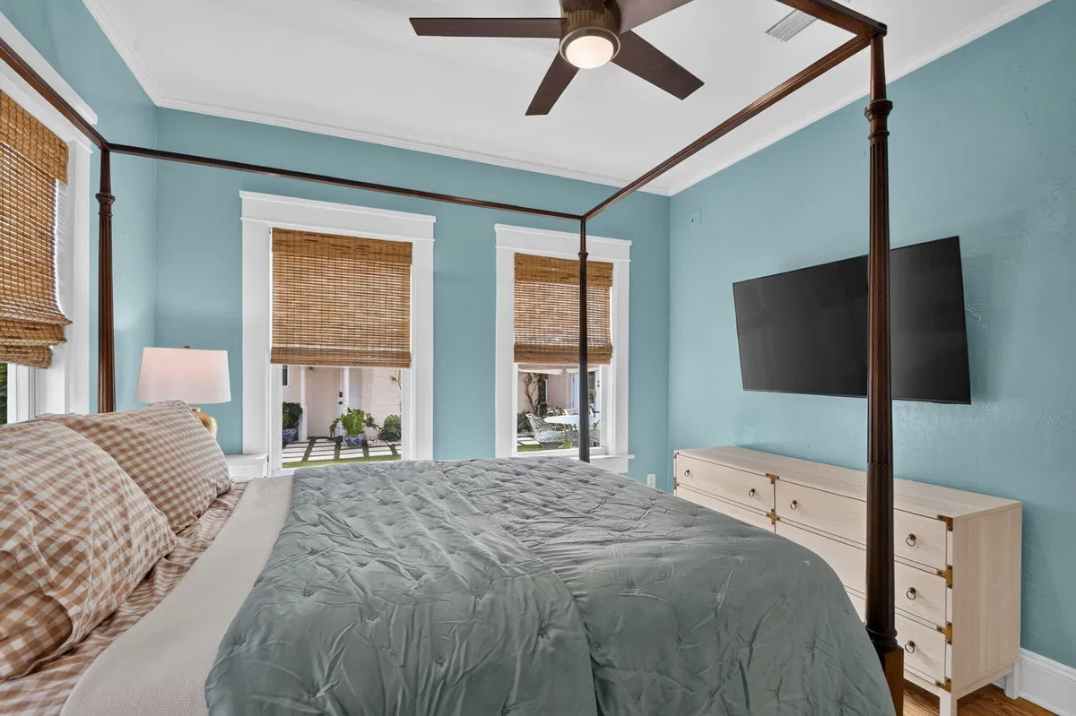 Old Northwood Residence photo 25