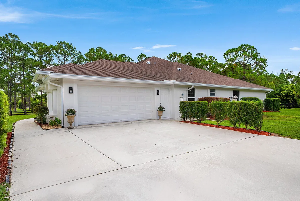 Homeland Residence photo 10