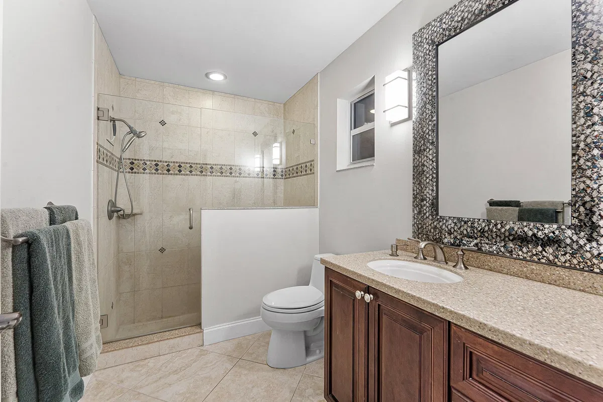  Residence photo 7