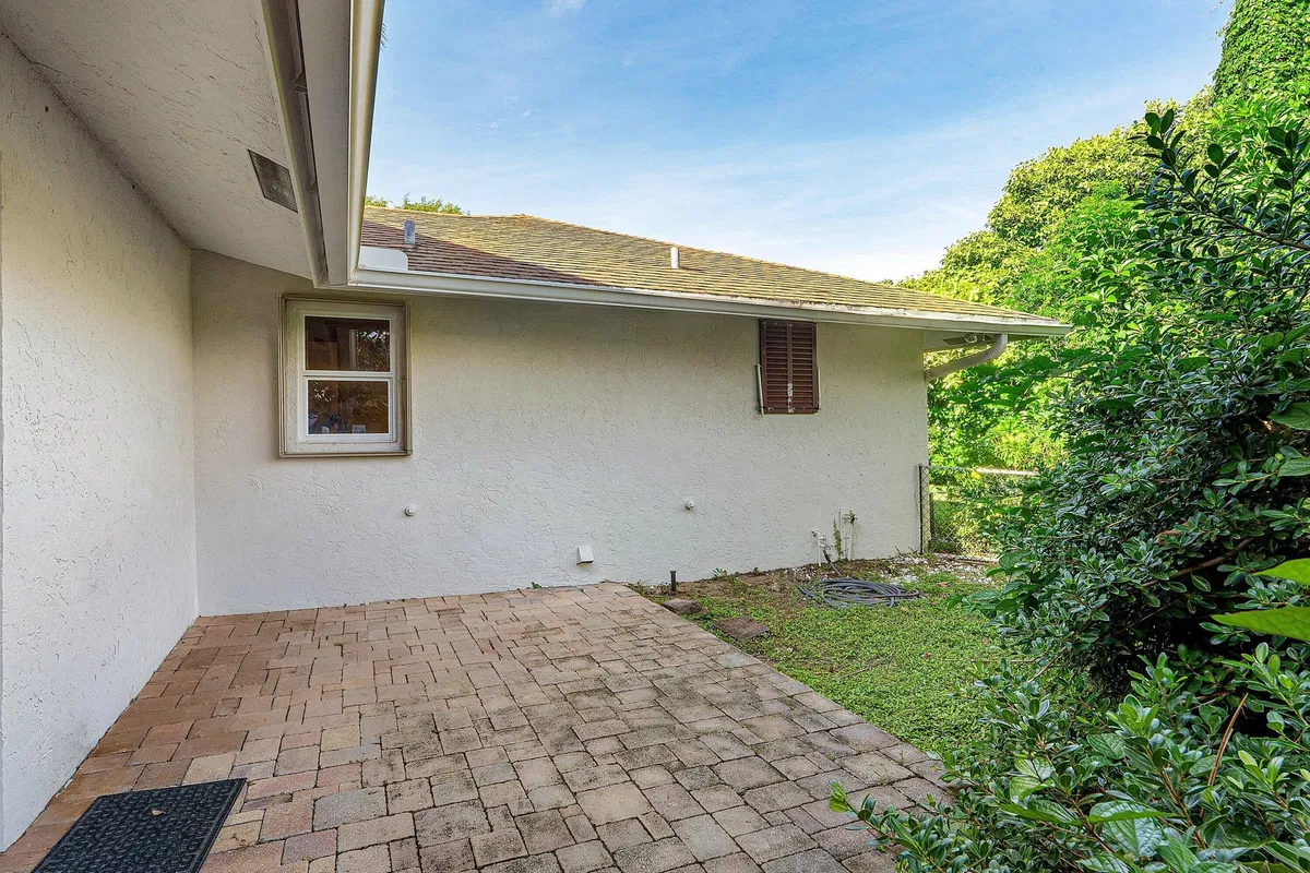 Residence photo 22