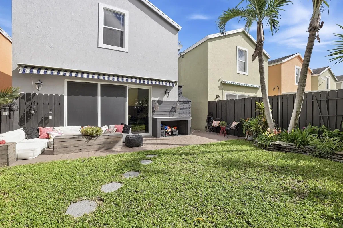 Residence photo 22