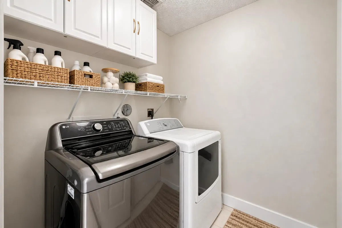 Residence photo 16