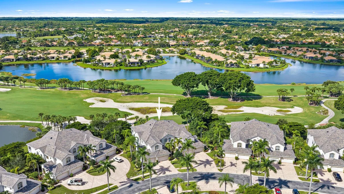 Ibis Golf & Country Club Residence