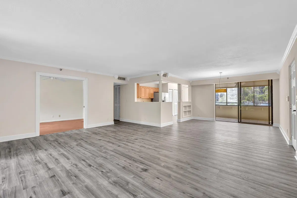  Unit 202 photo 7