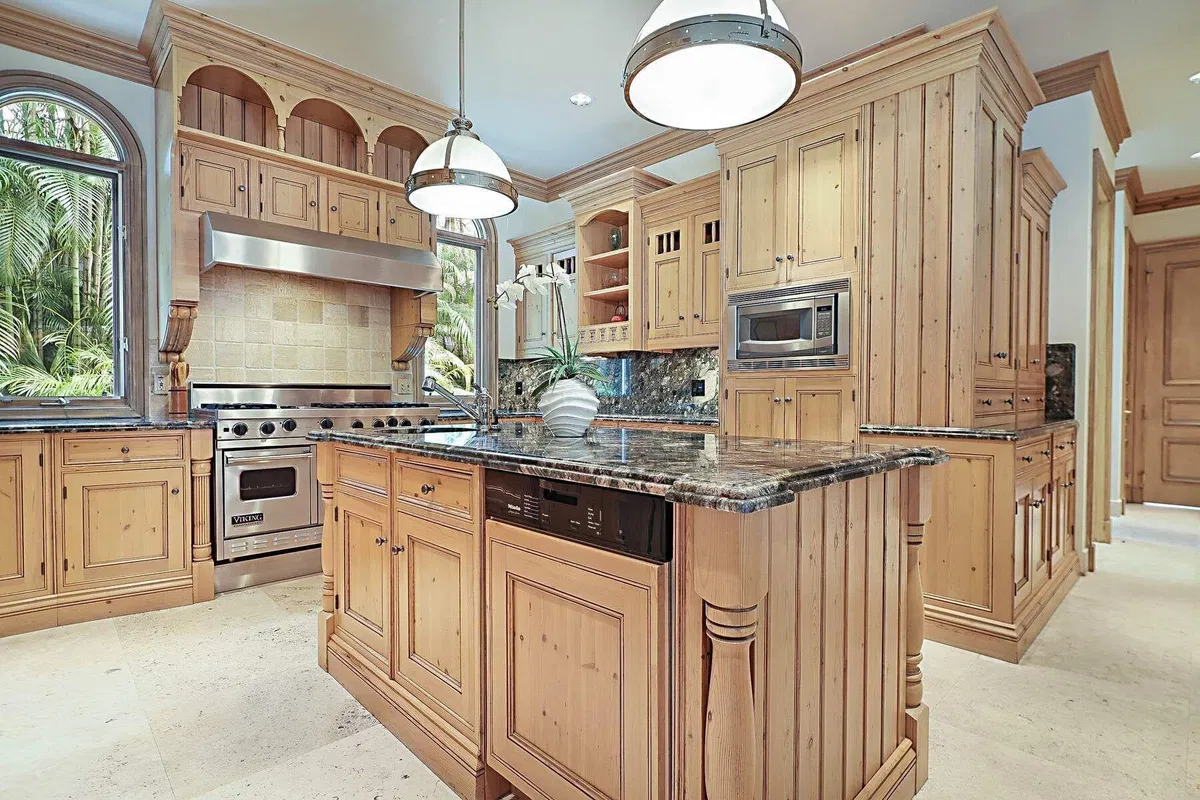 In-Town Palm Beach Residence photo 19