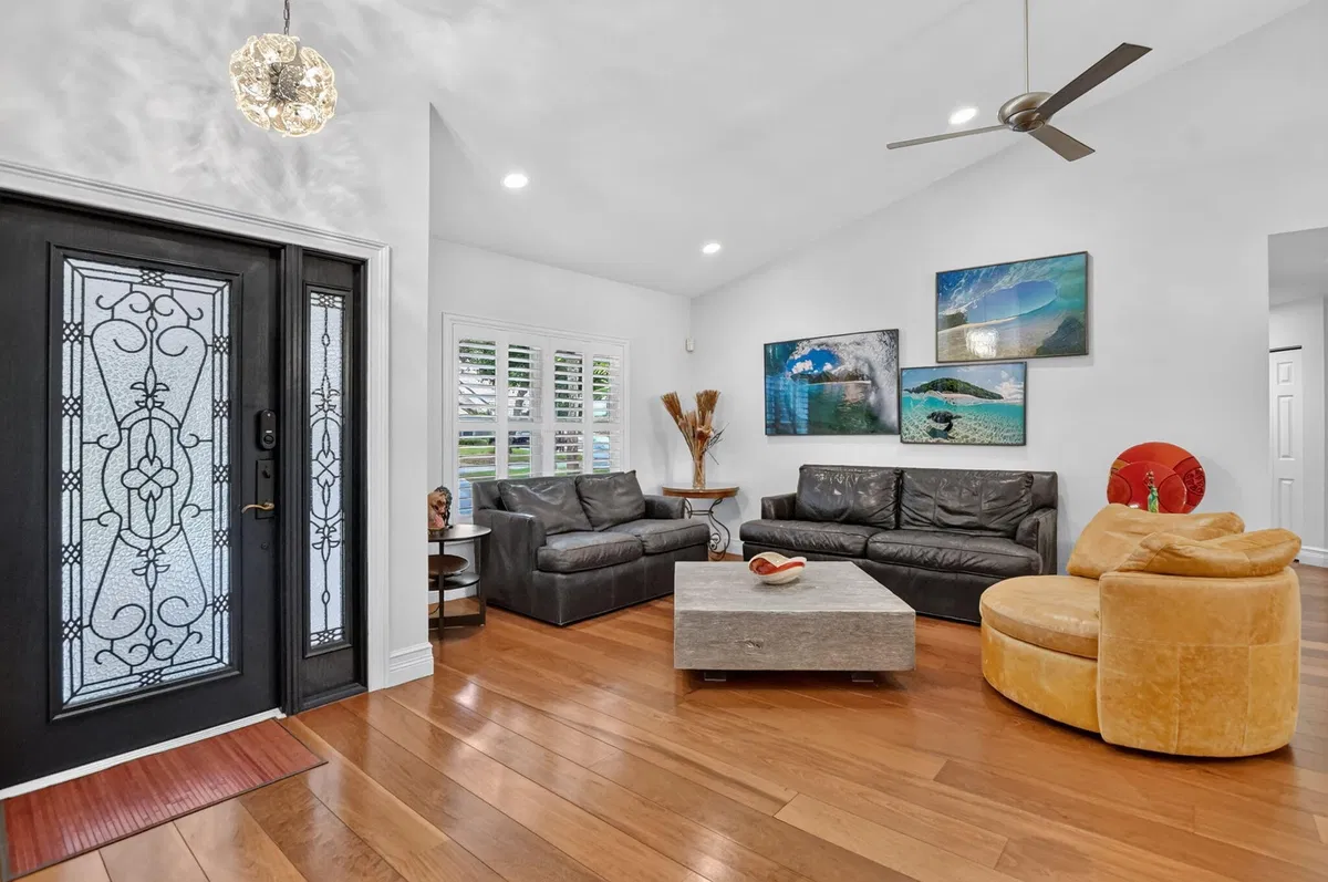 Residence photo 4