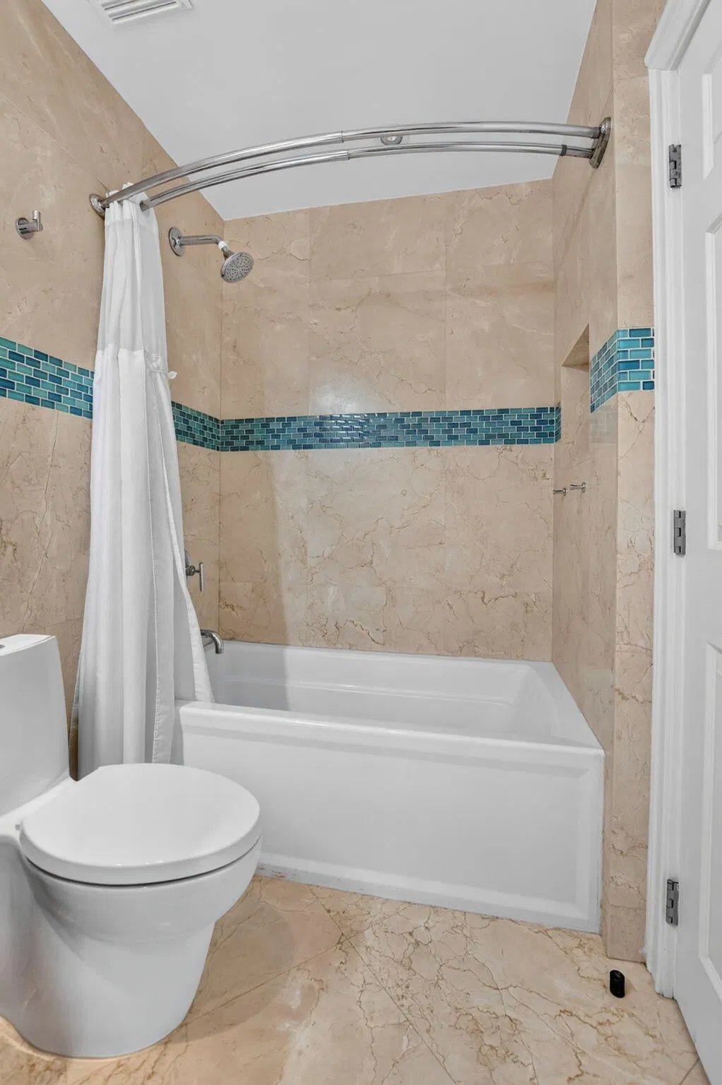 Residence photo 22