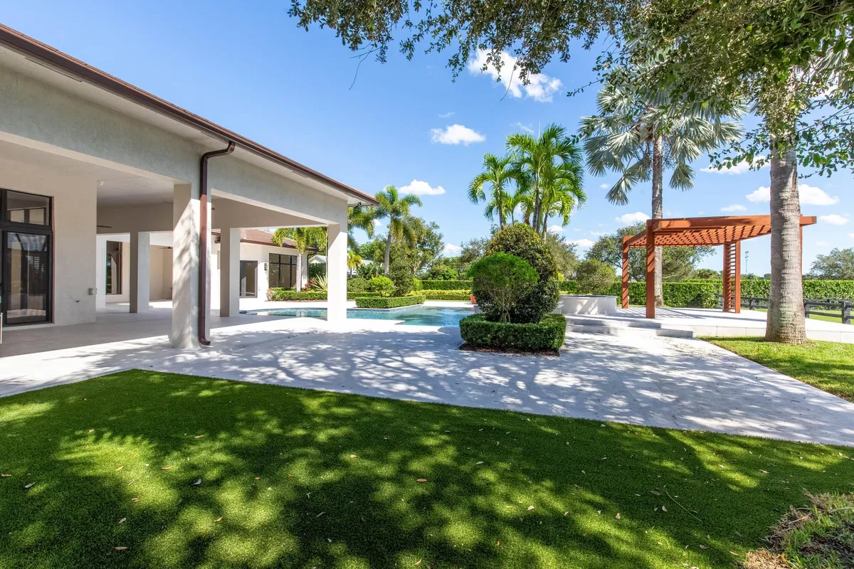 Palm Beach Point Residence photo 37
