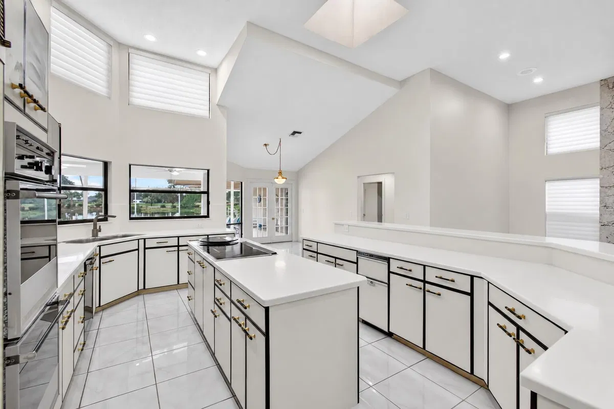 Residence photo 10