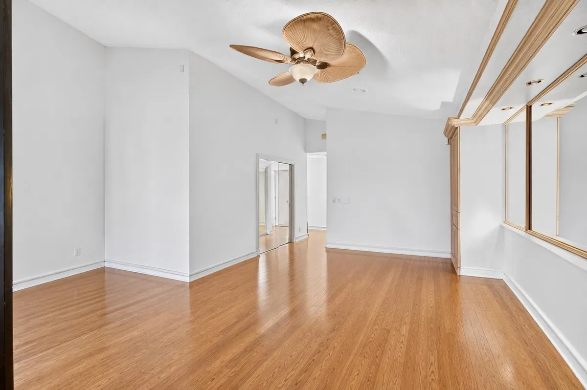 Residence photo 19
