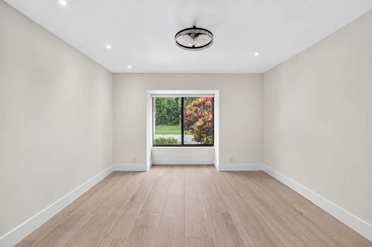 Residence photo 25