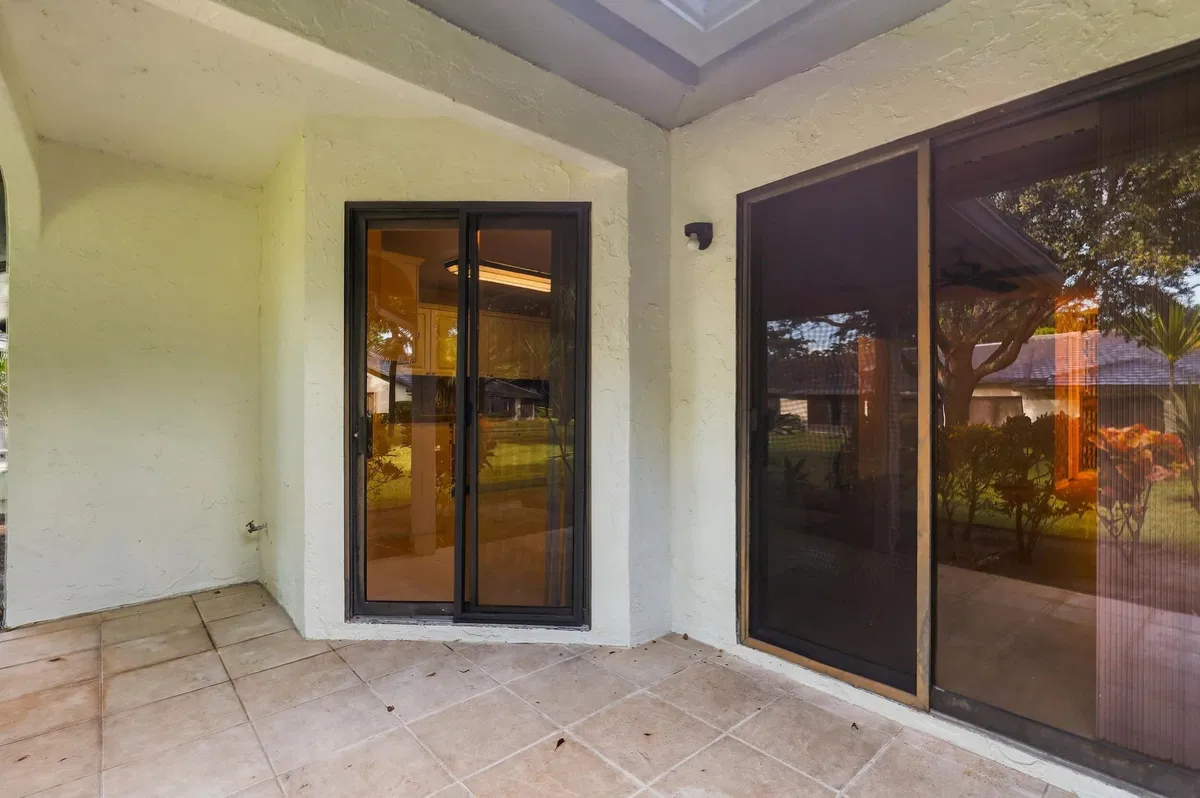 Residence photo 49