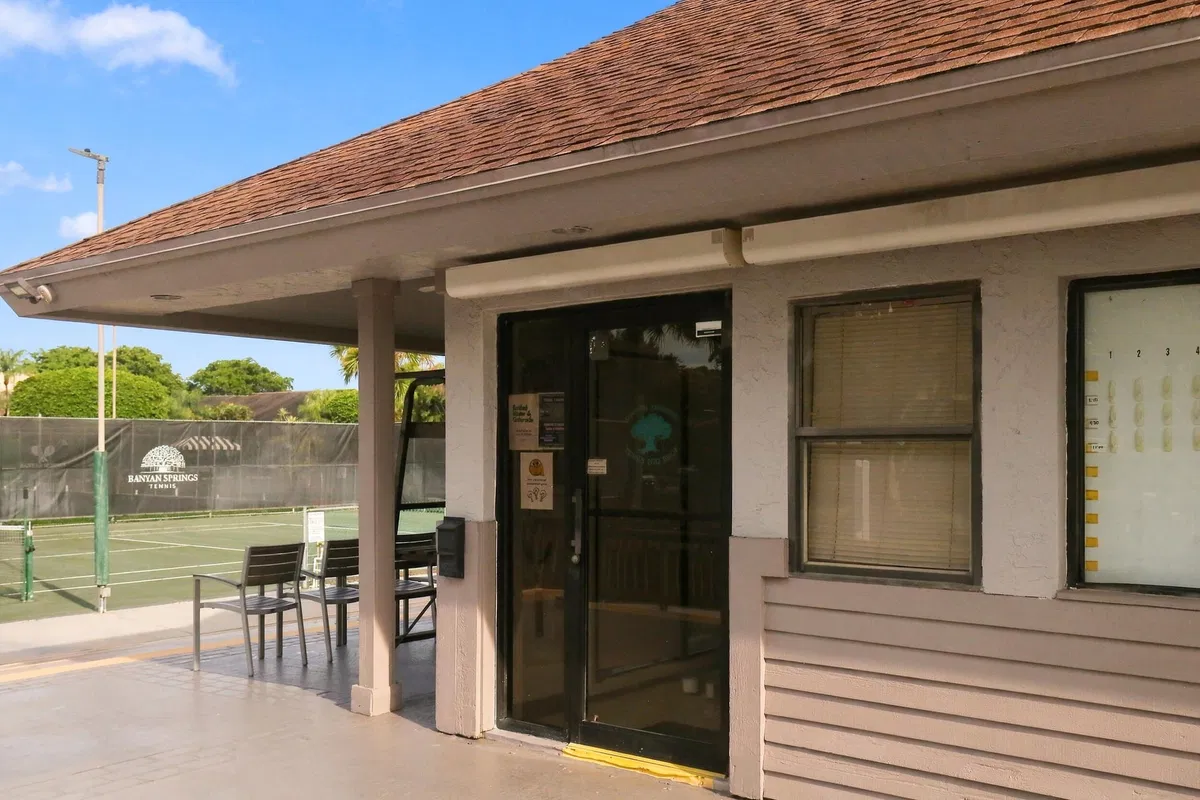 Residence photo 64