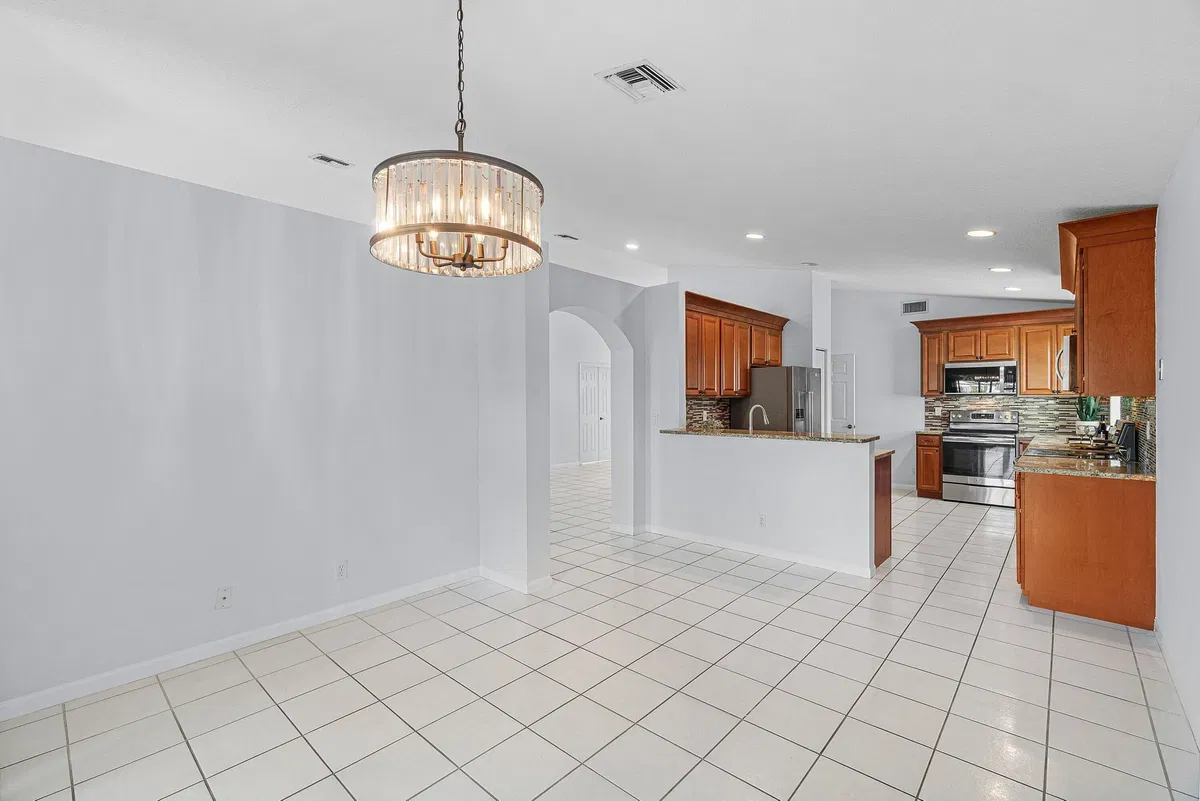  Residence photo 10