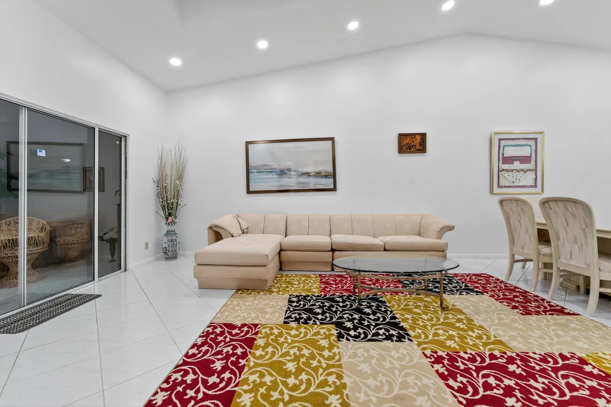 Residence photo 13