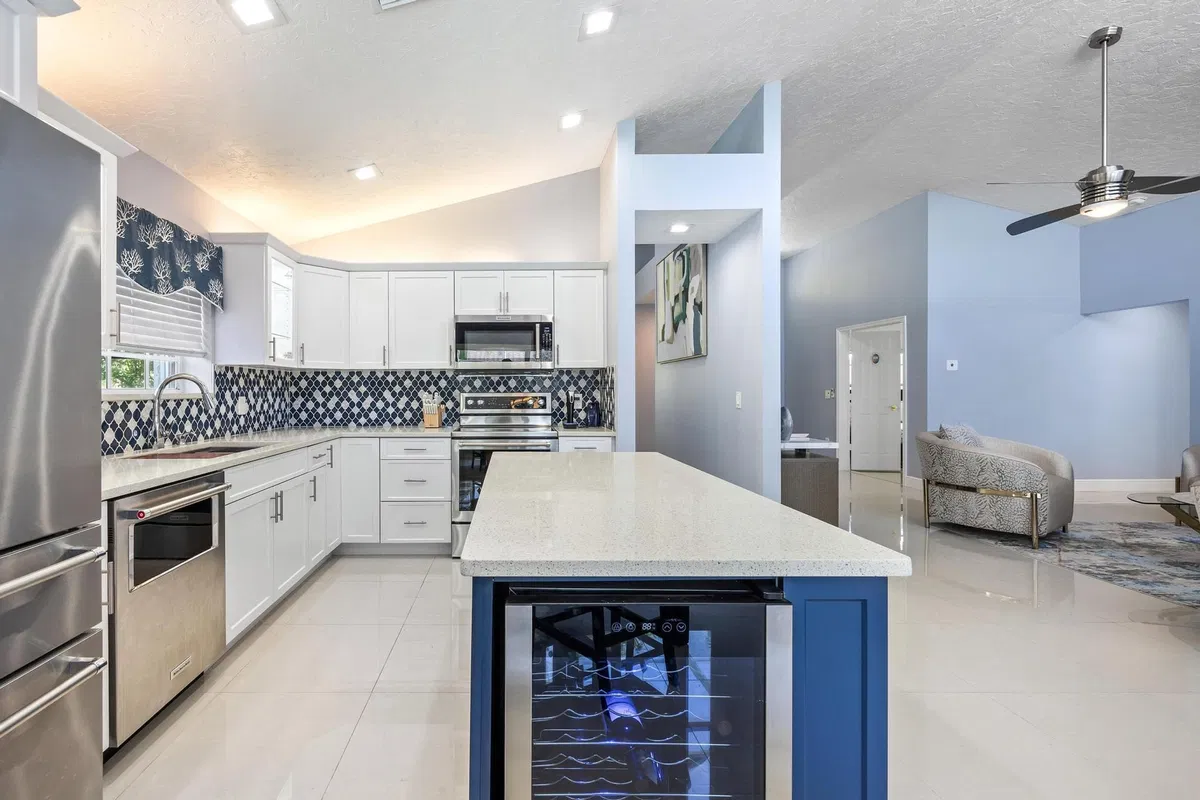 Residence photo 16