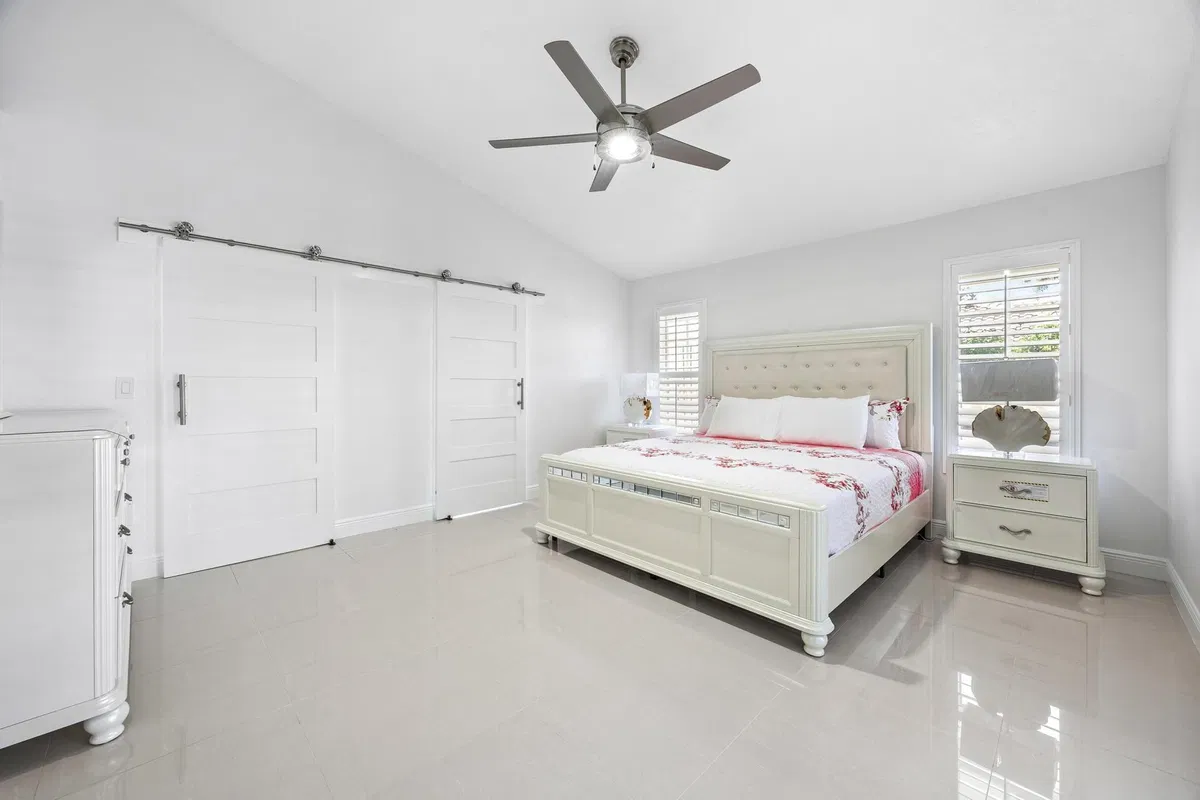Residence photo 28