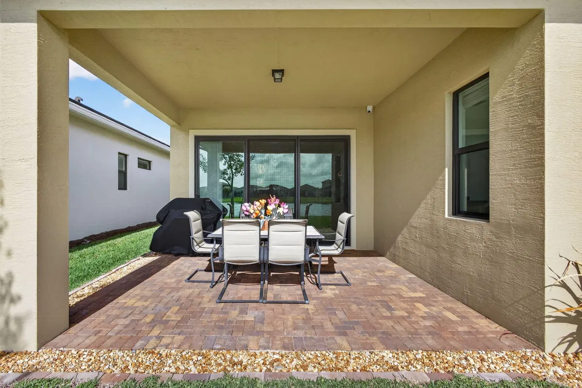  Residence photo 40