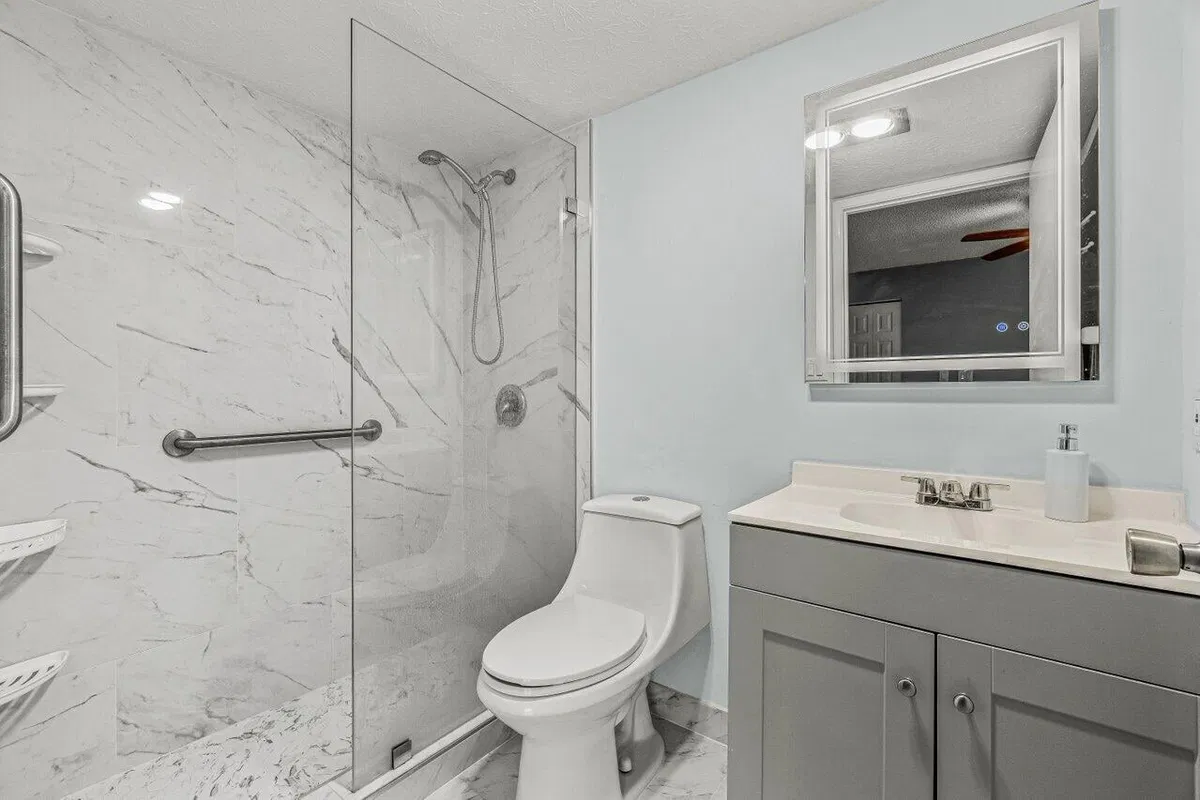  Unit 319 photo 22