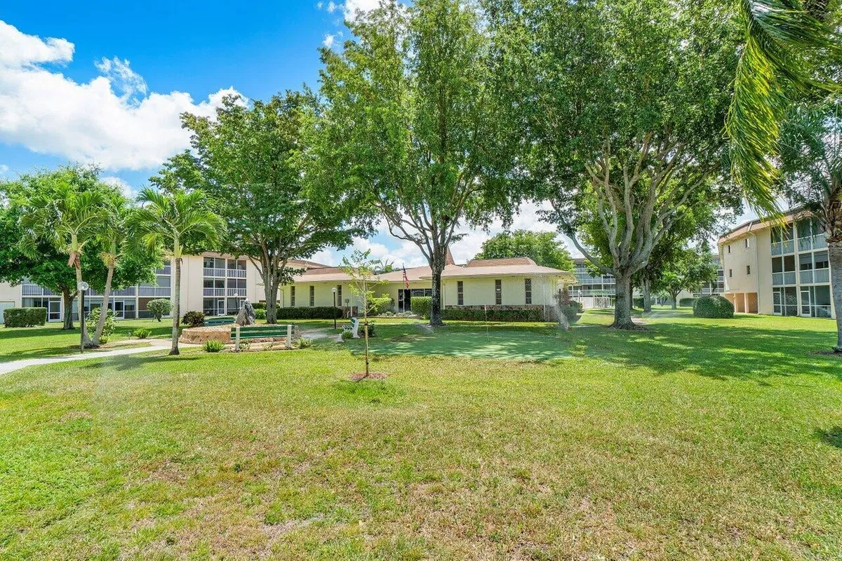  Unit 319 photo 31