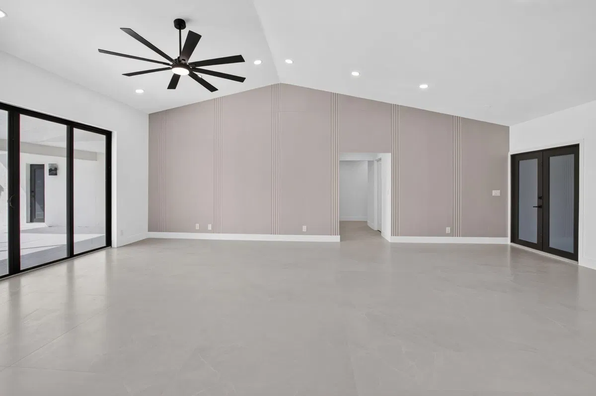 Residence photo 16