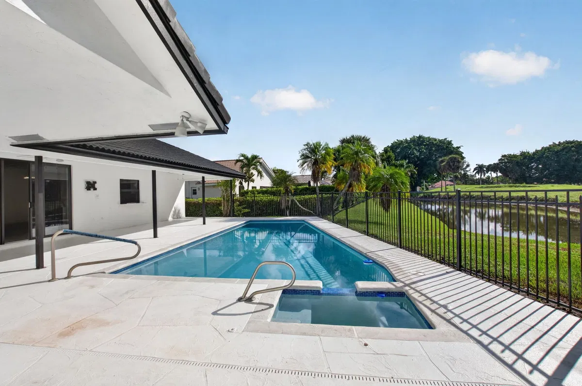 Residence photo 52
