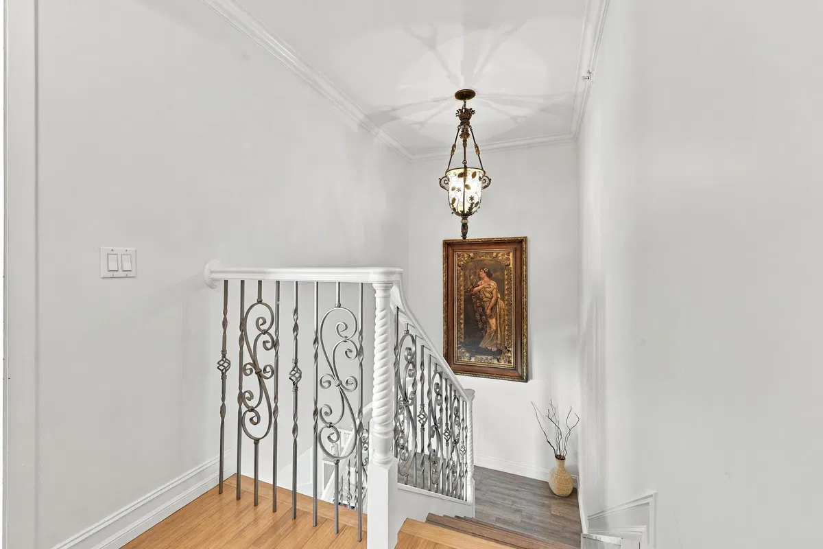 Unit 211N photo 25