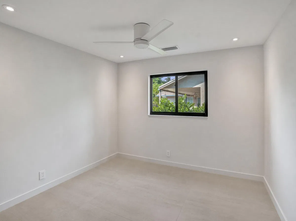  Residence photo 49