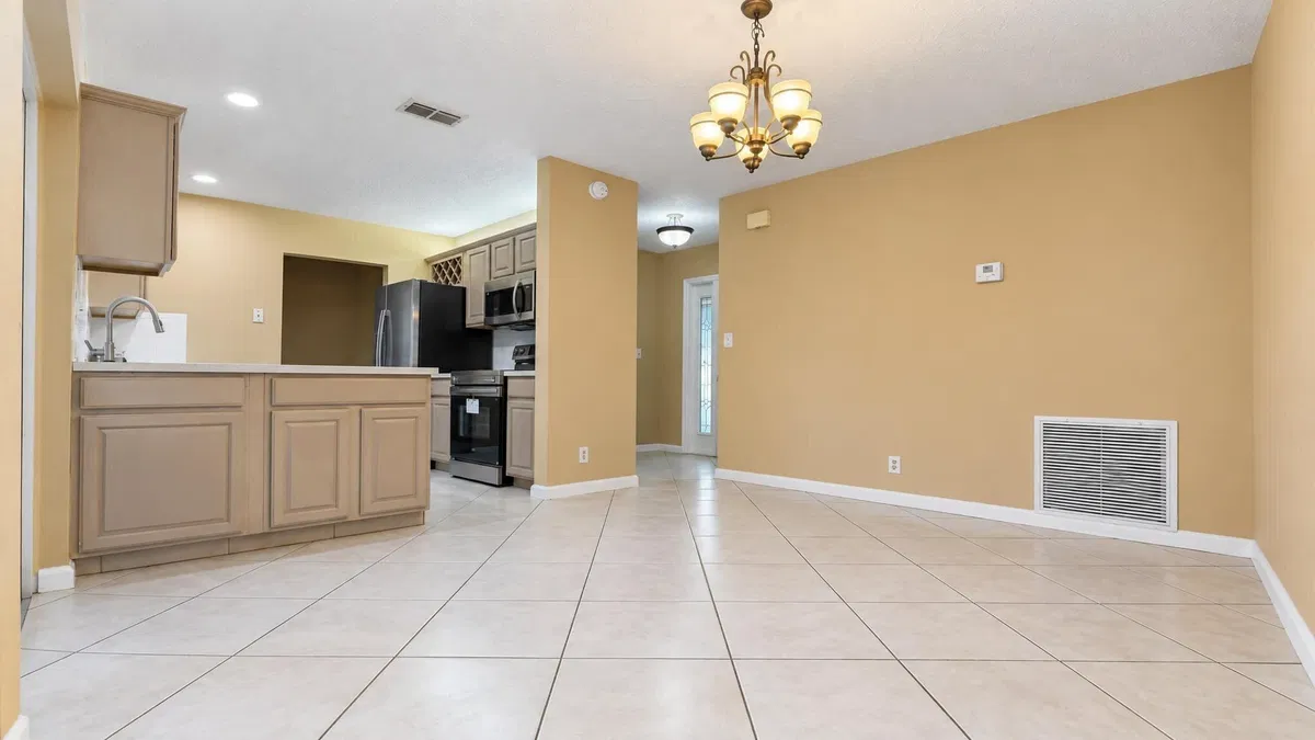 Residence photo 4