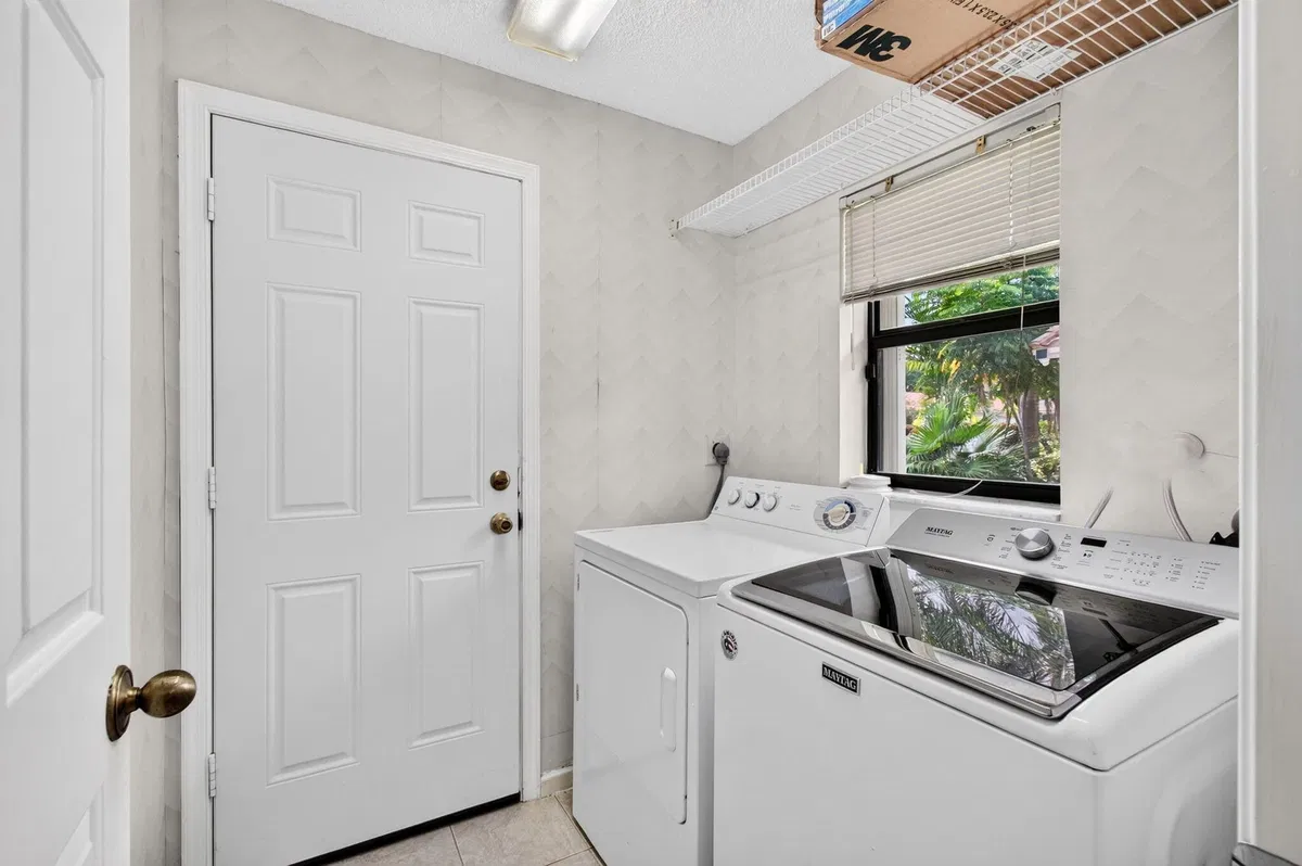 Residence photo 31