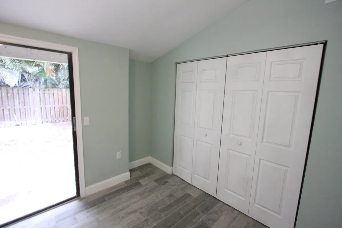 Residence photo 16