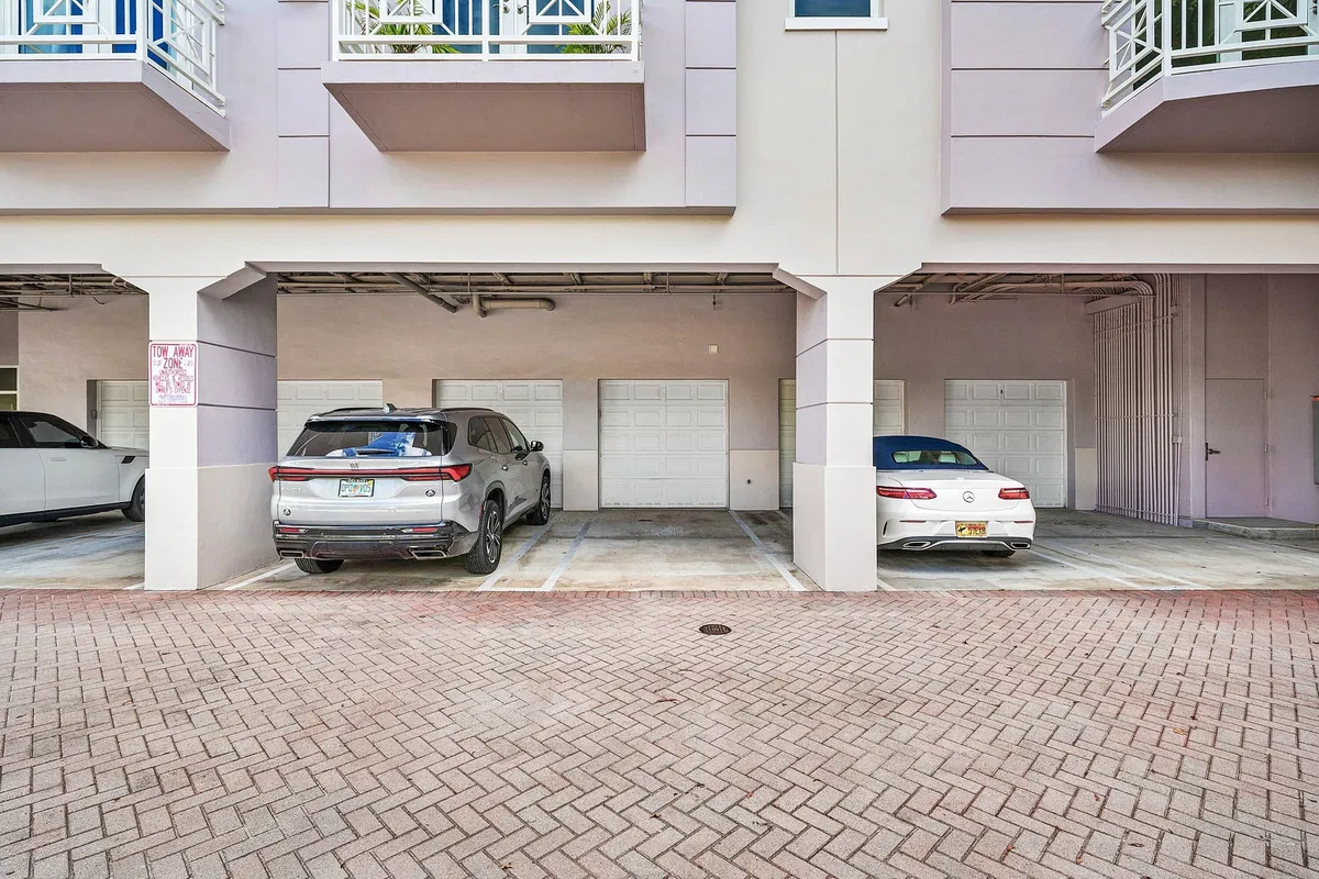 Downtown Delray Beach Unit 301 photo 25