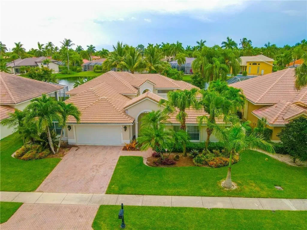 Boca Isles Residence