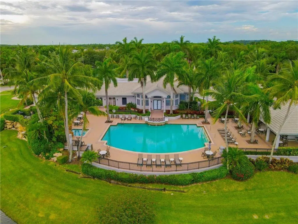 Boca Isles Residence photo 13