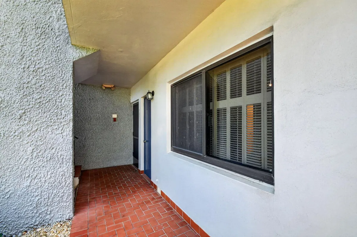 Residence photo 19