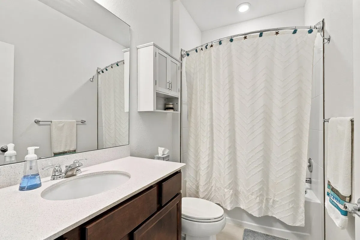 Residence photo 19