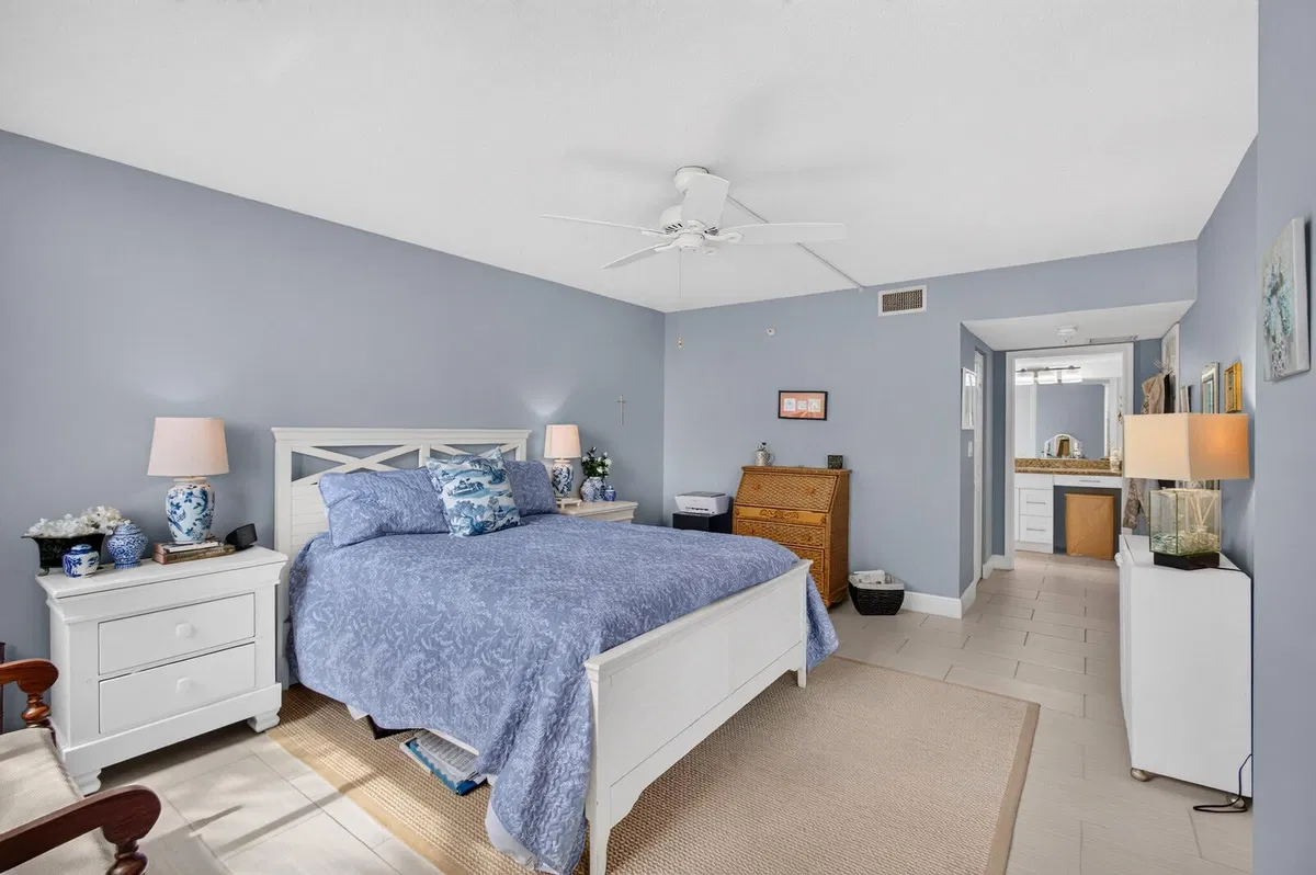 Unit 2010 photo 70