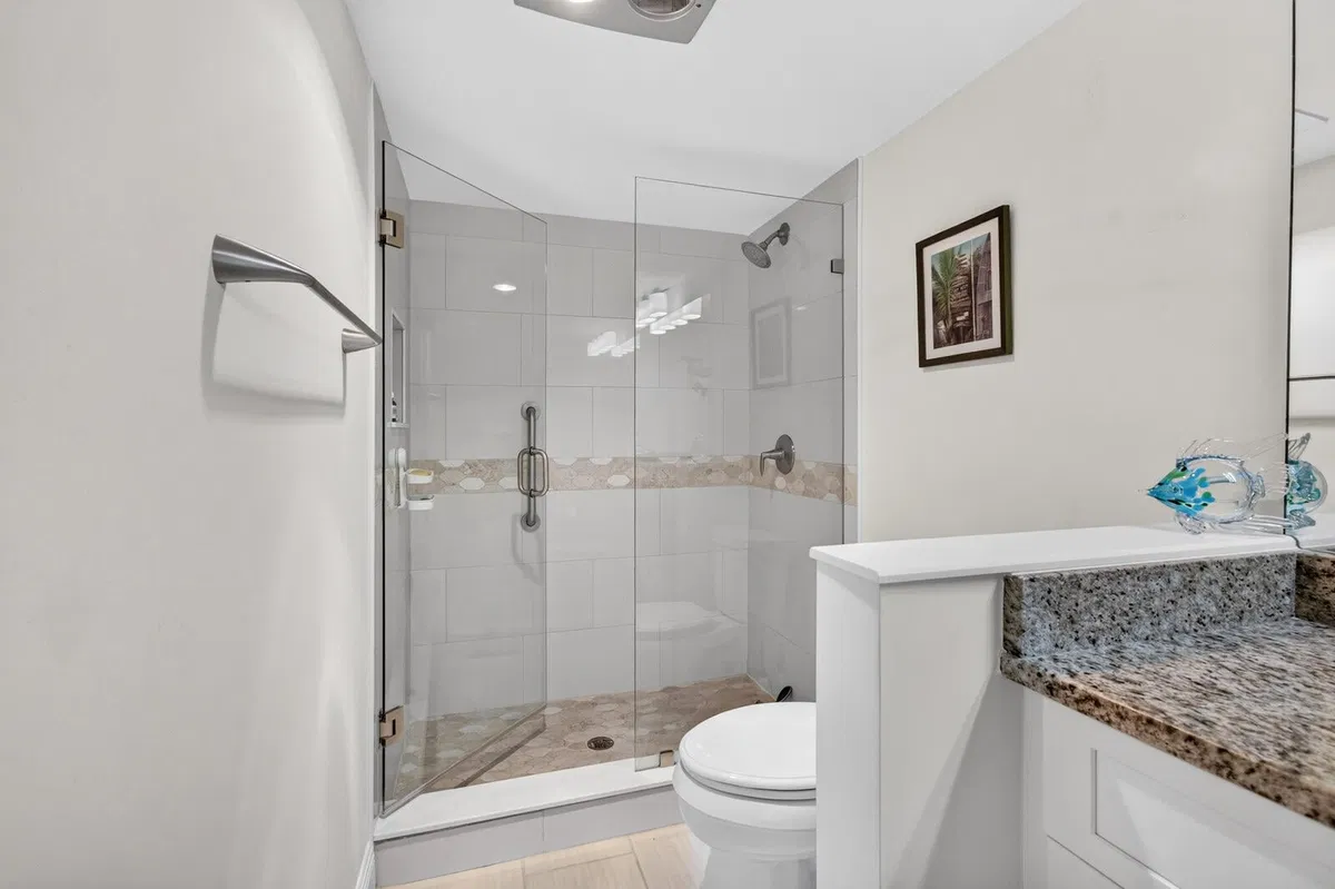 Unit 2010 photo 73
