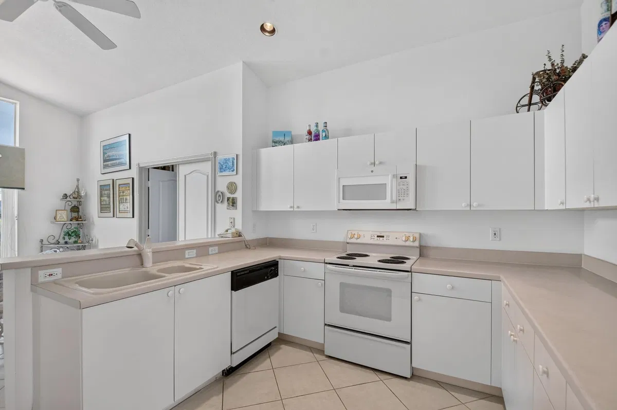 Residence photo 13