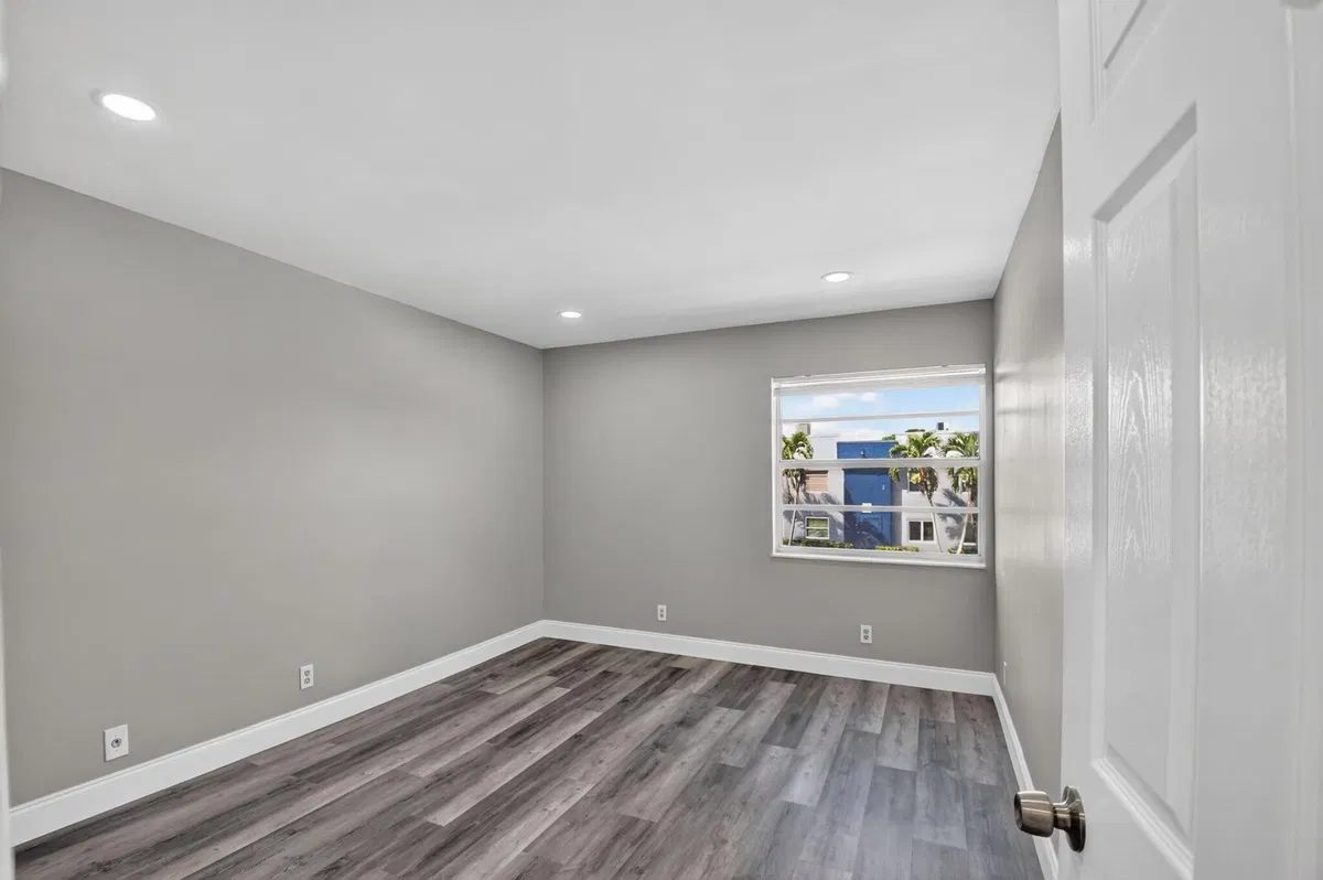 Residence photo 16